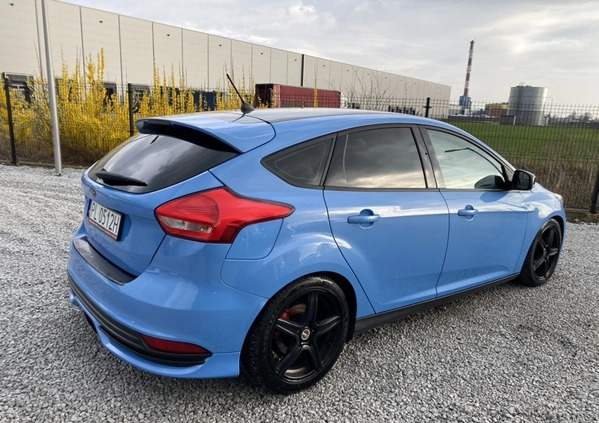 Ford Focus cena 45999 przebieg: 89000, rok produkcji 2017 z Krobia małe 667